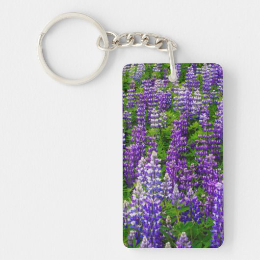 IJsland. Vik i Myrdal. Veld met Lupinen Sleutelhanger (Voorkant)