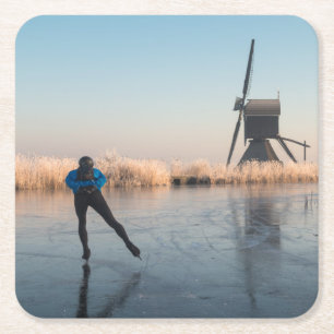 IJsschaatsen voorbij windmolen en riet onderzetter