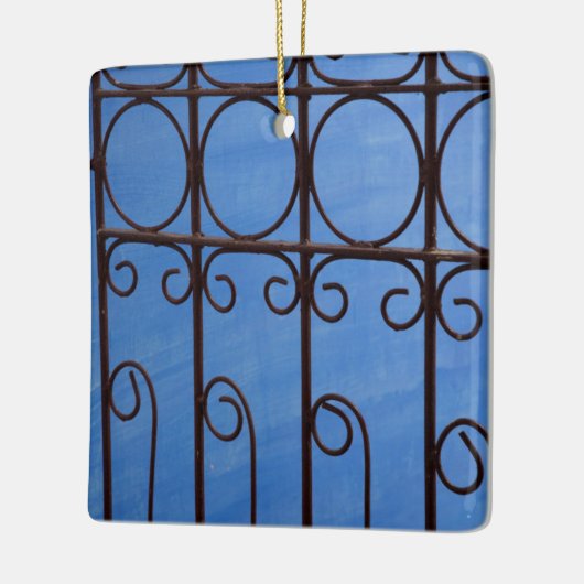 IJzerpoortpatroon in blauw, Cuba Keramisch Ornament (Links)