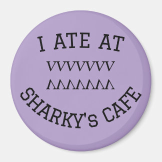 Ik at bij de cafémagneet van SHARKY Magneet