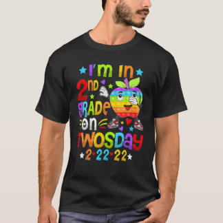 Ik ben 2de klas op 22 februari 2022 dinsdag februa t-shirt