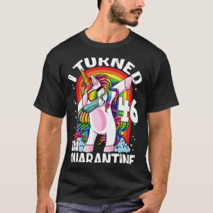 Ik ben 46 geworden in quarantaine dabbing eenhoorn t-shirt