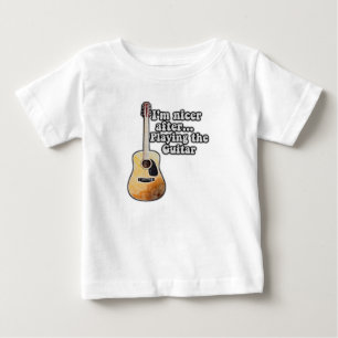 Ik ben aardiger nadat ik gitaar heb gespeeld. moti