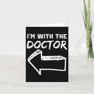 Ik ben bij de dokter Linkerpijl Grappige Halloween Kaart