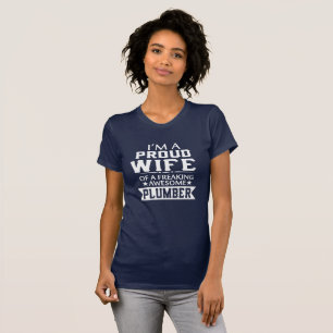 IK BEN DE VROUW VAN DE PLUMBER T-SHIRT