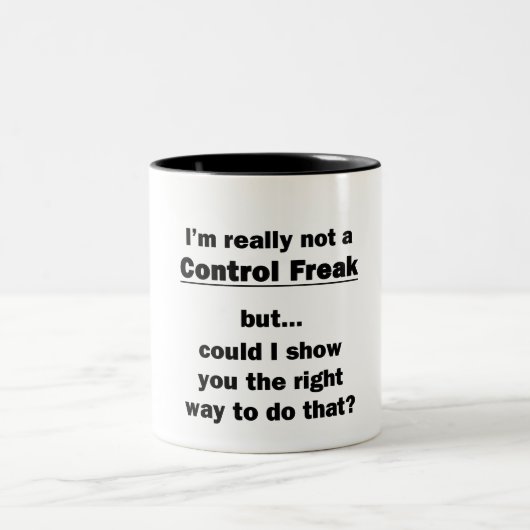Ik ben echt geen Control Freak. Tweekleurige Koffiemok (Center)