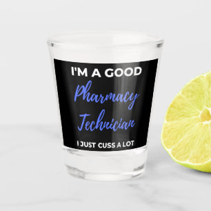 Ik ben een goede apotheker... ik heb gewoon veel t shot glas