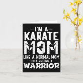 Ik ben een karate moeder als een normale moeder di kaart (Gele Bloem)