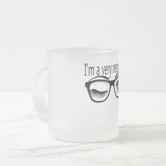 Ik ben een nerdy meisje met roze oogschaduw matglas koffiemok (Voorkant links)
