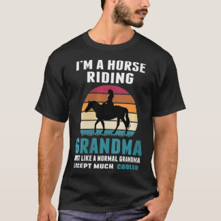 Ik ben een paard dat oma net als een man met een N T-shirt