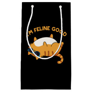 Ik ben Feline Good Funny Fat Cat Pun Dark BG Klein Cadeauzakje
