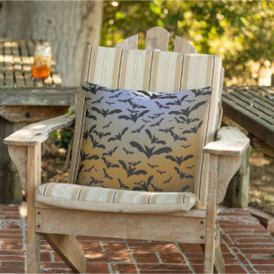 Ik ben helemaal weg van zwarte vleermuizen en mooi buitenkussen