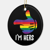 Ik ben Hers Rainbow Lesbian Couple Funny LGBT Prid Keramisch Ornament (Links)
