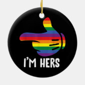 Ik ben Hers Rainbow Lesbian Couple Funny LGBT Prid Keramisch Ornament (Achterkant)