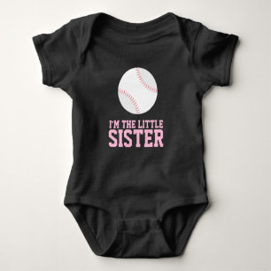 "Ik ben het kleine zusje" Baseball Jersey Nummer Romper