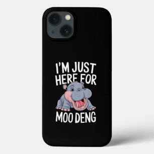 Ik ben hier alleen voor Moo Deng Cute Baby Nijlpaa iPhone 13 Hoesje