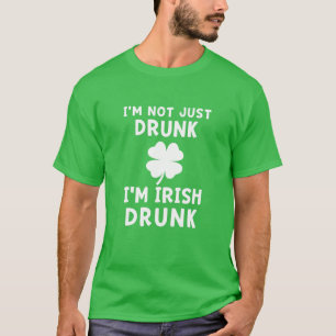 Ik ben niet alleen Drink, ik ben Iers Drink Funny T-shirt