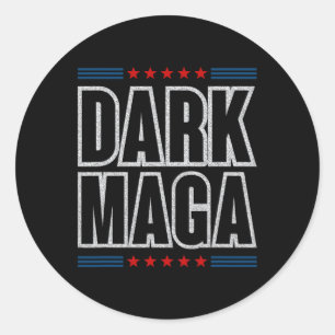Ik ben niet alleen in de donkere Trump 2024 verkie Ronde Sticker
