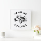 Ik ben niet oud, ik ben klassieke vierkante klok (Huis)