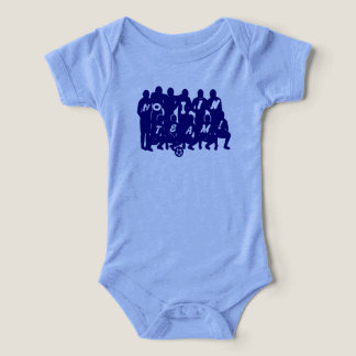 Ik ben nu in de voetbaloutfit van Team Baby