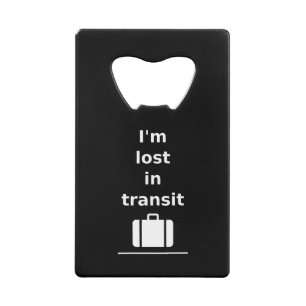 Ik ben verloren in Transit Travel Suitcase Donkere Kredietkaart Flessenopener