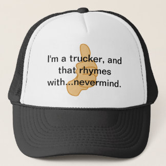 Ik ben vrachtwagenchauffeur en die rijdt met..neve trucker pet