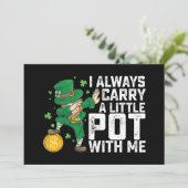 Ik draag altijd een potje bij me... ...van Patrick Kaart (Staand voorkant)