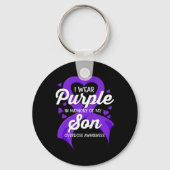 Ik Draag Paars ter nagedachtenis van mijn zoon Awa Sleutelhanger (Achterkant)