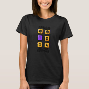 Ik duw op alle Buttonnen met een gelijkrichter T-shirt