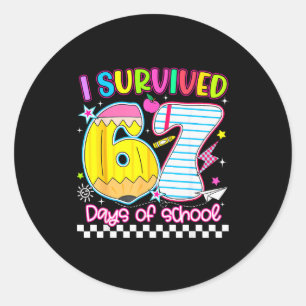 Ik heb 67 dagen school overleefd Funny Meme Jongen Ronde Sticker