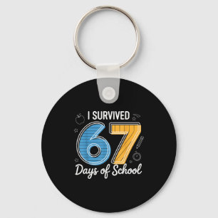 Ik heb 67 dagen school overleefd Grappige meme ler Sleutelhanger