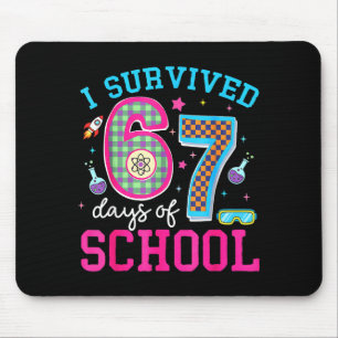 Ik heb 67 dagen school overleefd Meme Zes Zeven We Muismat