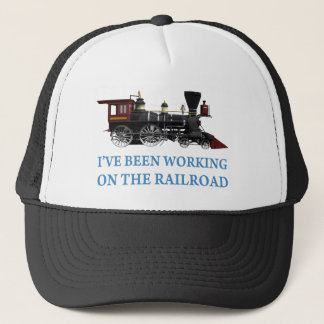 Ik heb aan de spoorweg gewerkt. trucker pet