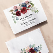 Ik heb Burgundy Floral Moving Announcement verplaa