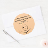 Ik heb haar niet gekust. ronde sticker (Envelop)