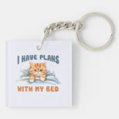 Ik heb plannen met mijn bed - Gezellige Oranje kat Sleutelhanger (Achterkant)