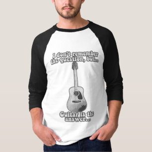 Ik herinner me de vraag niet, maar gitaar is antwo t-shirt