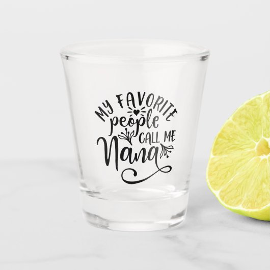 Ik hou ervan een oma te zijn shot glas (Voorkant)
