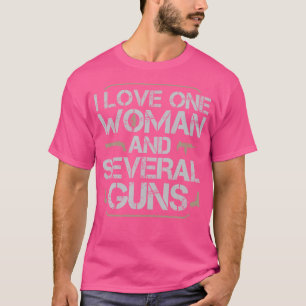 Ik hou van één vrouw en verschillende Pistolen T-shirt