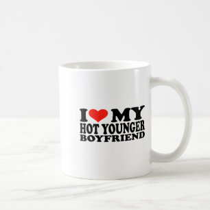 Ik hou van mijn hete jongere vriend grappige citat koffiemok
