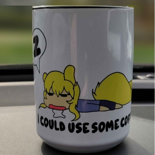 Ik kan wel wat koffie gebruiken tweekleurige koffiemok