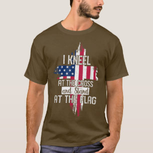Ik ken het kruis en sta bij de vlag Happy 4 T-shirt