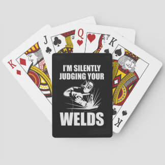 Ik kijk stilletjes naar je lassen pokerkaarten