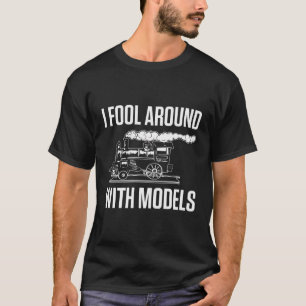 Ik kloot rond met modellen grappige trein ingenieu t-shirt