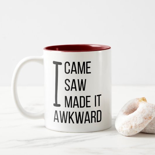 Ik kwam en zag dat ik het ongemakkelijk maakte - G Tweekleurige Koffiemok (Met donut)