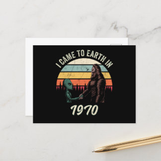 Ik kwam in 1970 naar de aarde Alien & Bigfoot Briefkaart