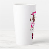 Ik loop op cafeïne en kussen latte Mok (Voorkant)