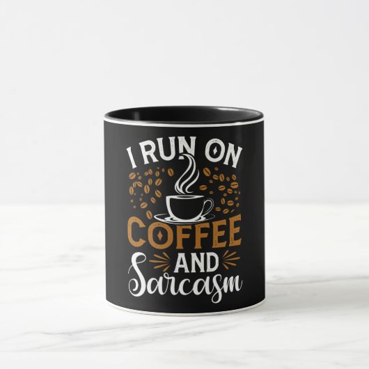 Ik loop op koffie en Sarcasm Mok (Midden)