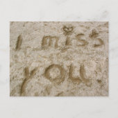 Ik Miss U schreef in zand - ik mis u briefkaart (Voorkant)