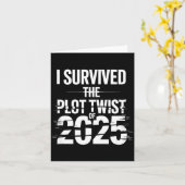 Ik overleefde de plotwending van 2025 Grappig 2026 Kaart (Gele Bloem)